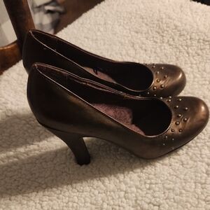 Lei Brown Studded Heels